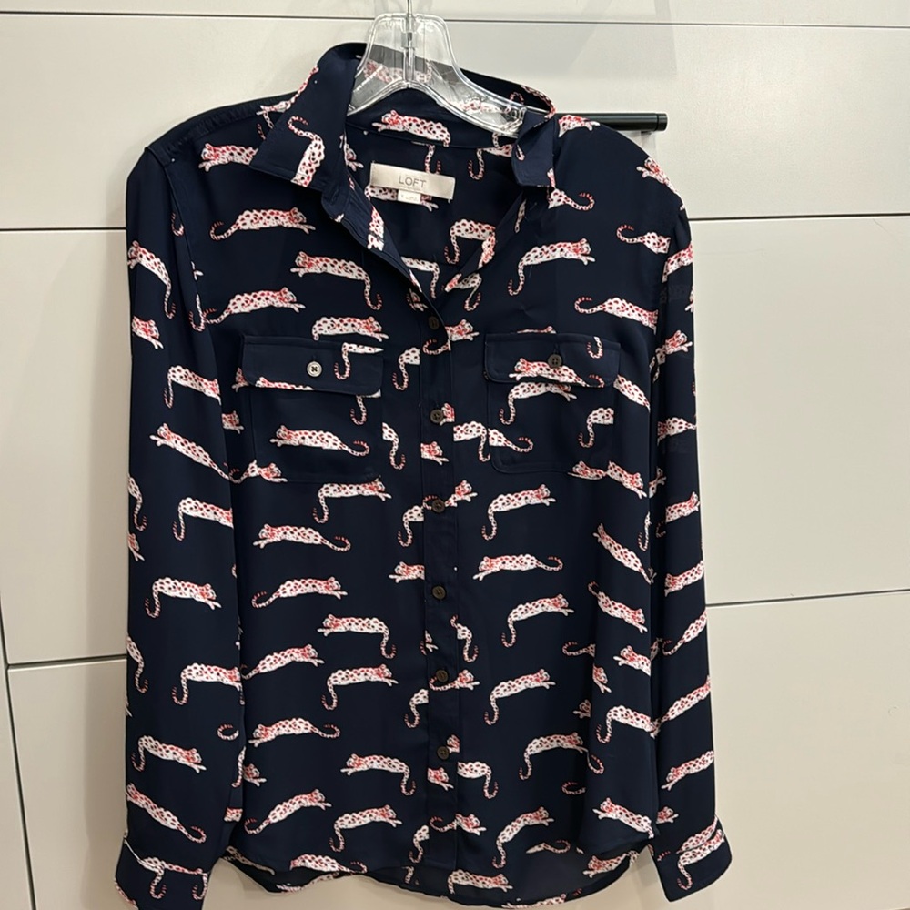 Ann Taylor Loft size small blouse. Great condition